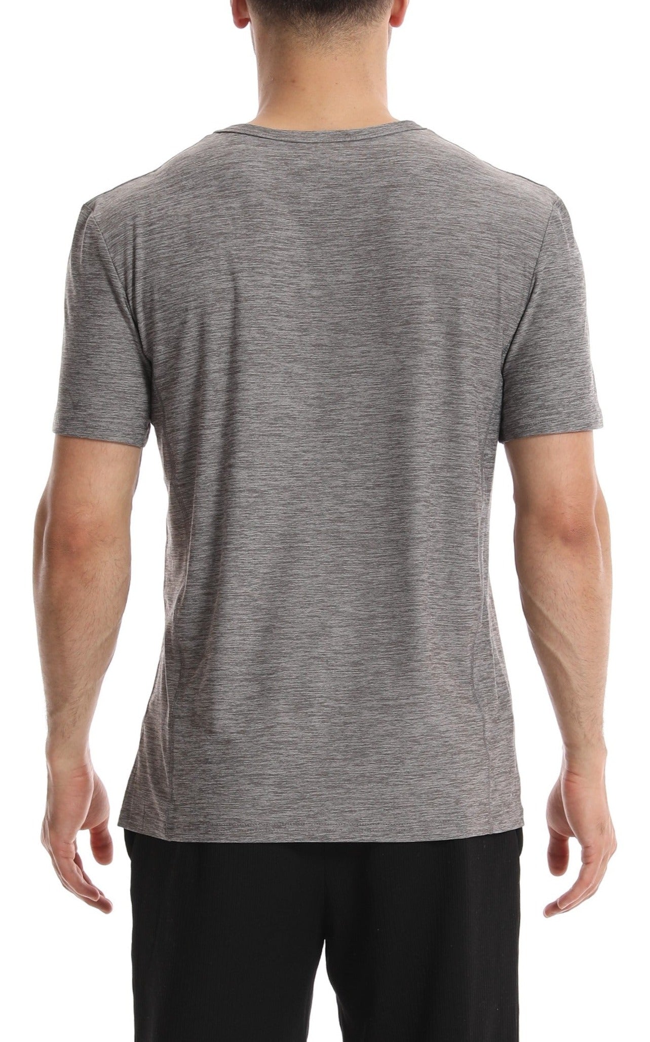 Men’s gym t-shirt quick-dry lightweight material