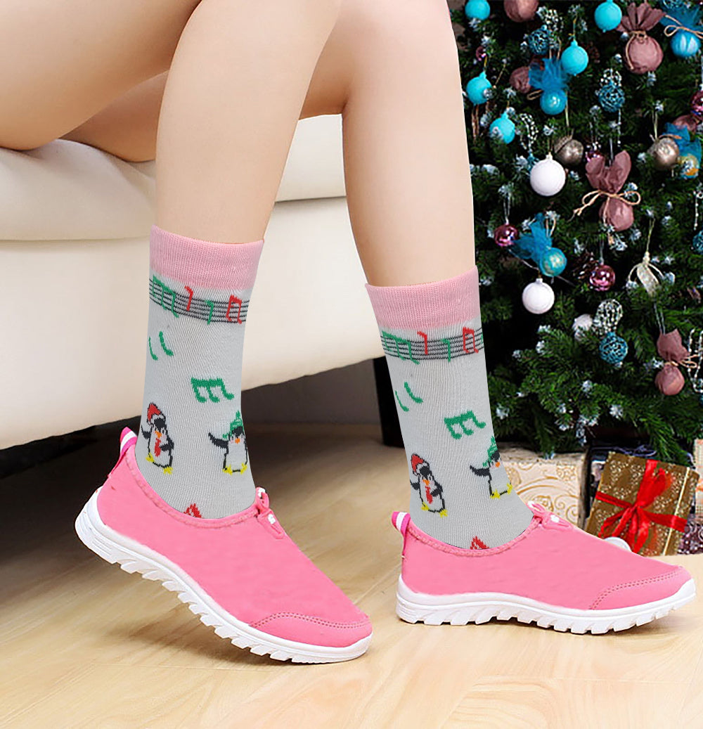 Six-pair set of women’s Christmas crew socks for seasonal wear